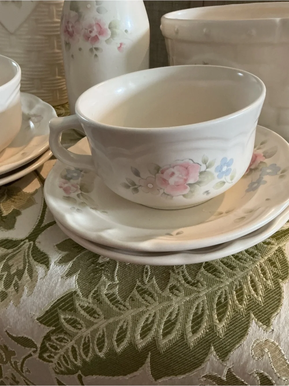 Pfaltzgraff Cream Dinnerware Set with Pink Rose